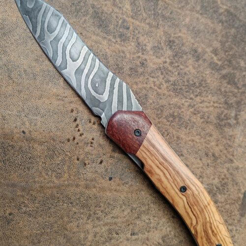 couteau pliant lame damas torsadé