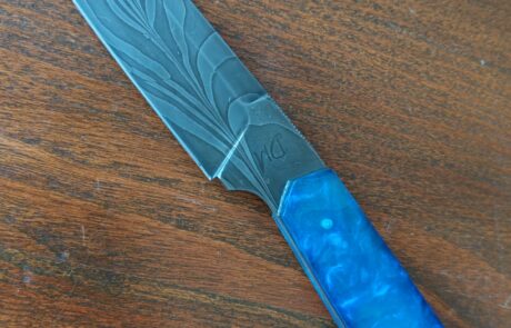 couteau droit lame damas plume
